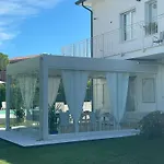Da Beatrice Oda ve Kahvaltı Sirmione
